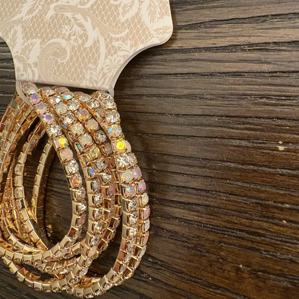 NEW Nicole Miller gold rhinestone bangle bracelet set